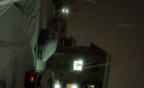 スマホで降雪をストロボ撮影の画像