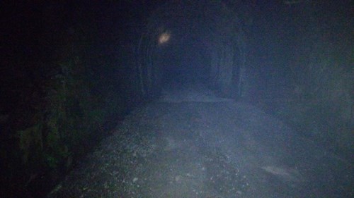 旧トンネルにて - 心霊写真