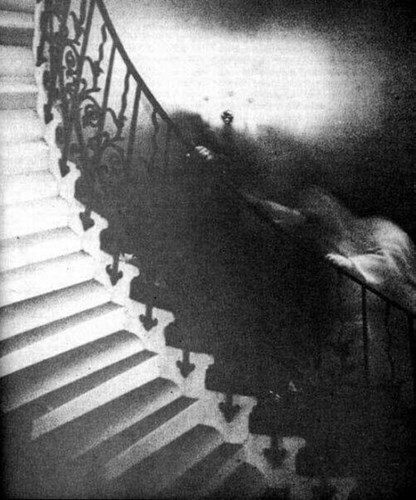 チューリップ階段の画像