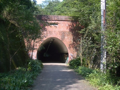 旧満地トンネル