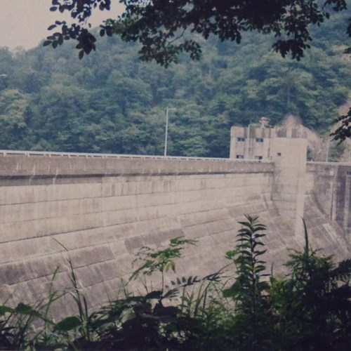 早出川ダムの写真