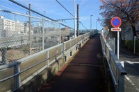 【八王子市】なかよしこ線橋(旧学園踏切)の画像