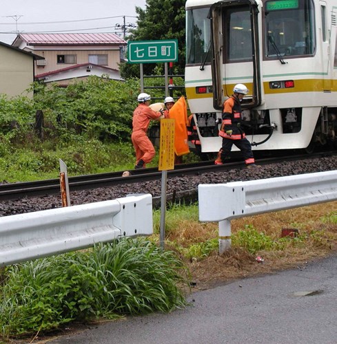 電車事故現場にて - 心霊写真
