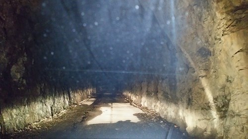 隧道内にて - 心霊写真