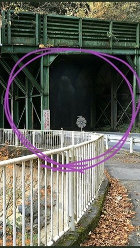 光岩バス停側のトンネル - 心霊写真