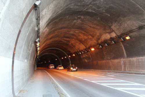 猿尾トンネルの写真