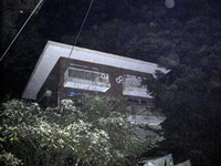 【松江市】枕木山廃ラブホテルの画像