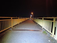 鷹野人道橋 
