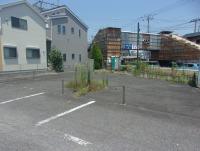 【神奈川県】ダイクマ通りの幽霊ビルとお地蔵さんの画像