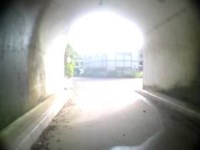 16/7/27　金輪島探訪3　金輪島のトンネルをくぐります。「新来島宇品どっく」が見えてきました。