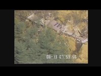 墜落機、確認直後の映像 日航事故、陸自が空撮